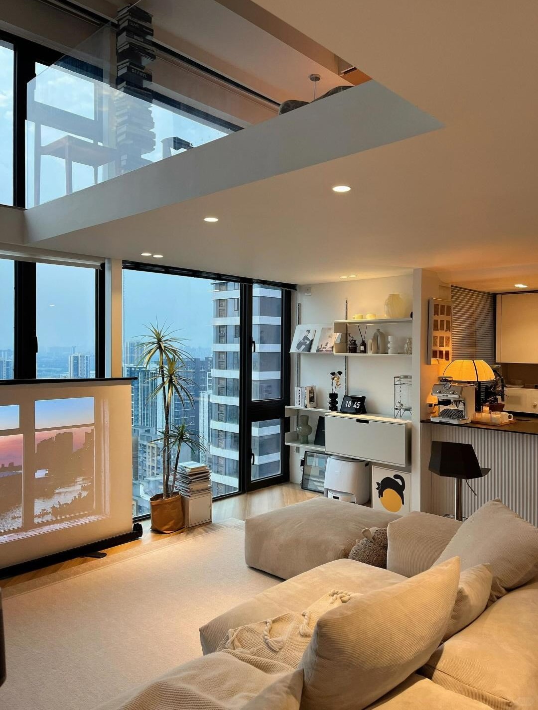 SIÊU HIẾM !!! BÁN CĂN HỘ CAO CẤP - TẦNG CAO VINHOMES METROPOLIS 110M2 - LÔ GÓC - VIEW KHÁCH SẠN ĐẸP - NỘI THẤT SỊN